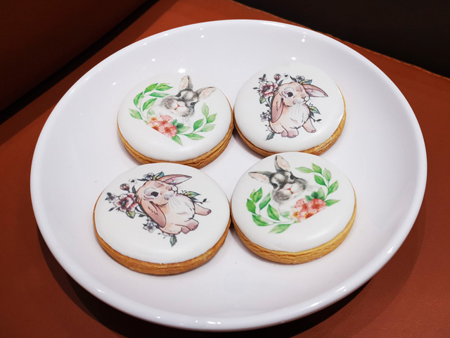 Resurrection-bunny-frosting-cookies